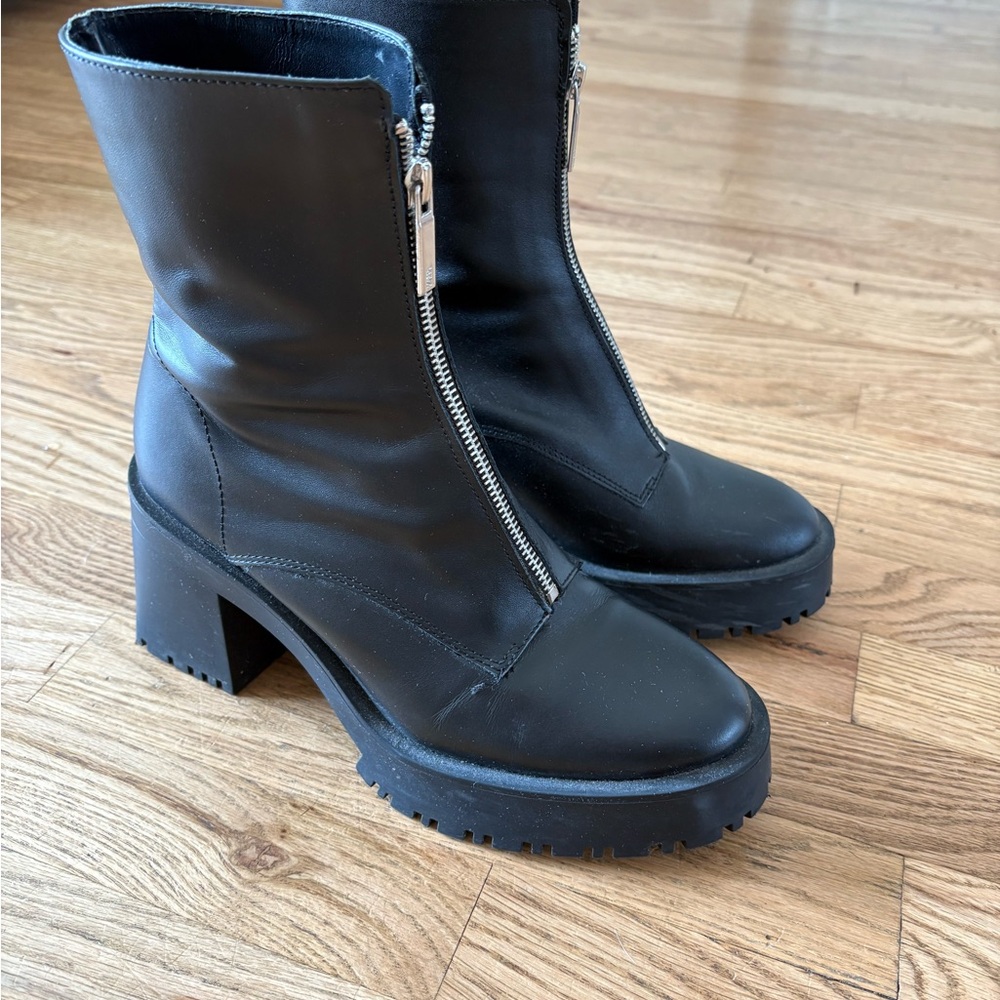 Zara Black Heeled Boots with Modern Chunky Design